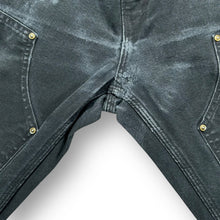 Load image into Gallery viewer, Carhartt Double Knee Carpenter Jeans 32