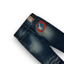 Load image into Gallery viewer, Oniarai Japanese Embroidered Jeans 32