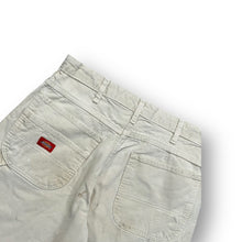Load image into Gallery viewer, Dickies Carpenter Shorts 32