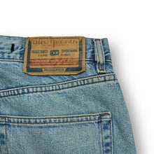 Load image into Gallery viewer, Diesel Vintage Jeans 31