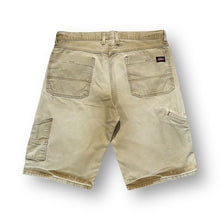 Load image into Gallery viewer, Dickies Carpenter Shorts 36