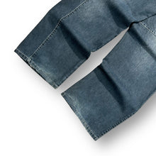 Load image into Gallery viewer, Carnaby Jeans (CNB) Baggy Jeans 30