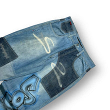 Load image into Gallery viewer, FUBU Jeans 34