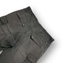 Load image into Gallery viewer, Dickies Cargo Shorts 34