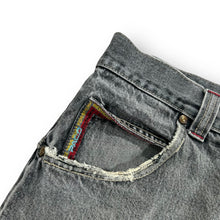 Load image into Gallery viewer, Vintage Paco Jeans 33