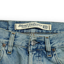 Load image into Gallery viewer, Diesel Vintage Jeans 31