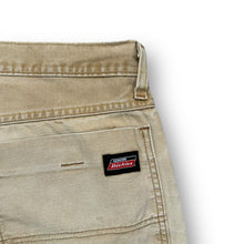 Load image into Gallery viewer, Dickies Carpenter Shorts 36