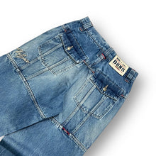 Load image into Gallery viewer, Willie Esco Duns Jeans 27