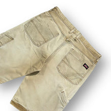 Load image into Gallery viewer, Dickies Carpenter Shorts 36