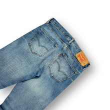 Load image into Gallery viewer, Levi's 501 CT Jeans 31