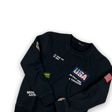 Load image into Gallery viewer, Vintage Sweatshirt Medium