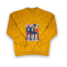 Load image into Gallery viewer, Vintage Sweatshirt Medium