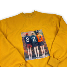 Load image into Gallery viewer, Vintage Sweatshirt Medium