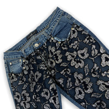 Load image into Gallery viewer, Vintage Flared Jeans 28