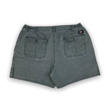 Load image into Gallery viewer, Dickies Women's Shorts 38