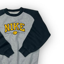 Load image into Gallery viewer, Nike Sweatshirt Small