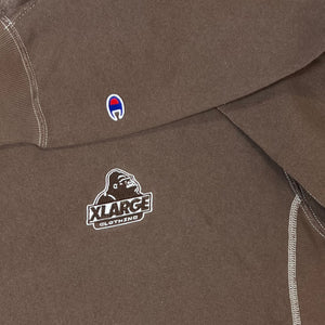 Champion x XLarge Sweatshirt M