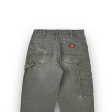 Load image into Gallery viewer, Dickies Carpenter Jeans 31