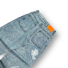 Load image into Gallery viewer, Santa Cruz Jeans Medium