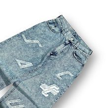 Load image into Gallery viewer, Santa Cruz Jeans Medium