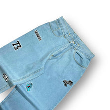 Load image into Gallery viewer, Santa Cruz Jeans Medium