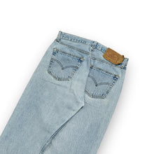 Load image into Gallery viewer, Levi’s 501 Jeans 30