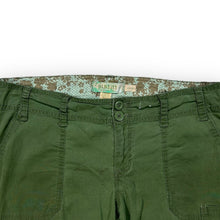 Load image into Gallery viewer, Old Navy Cargo Pants 10