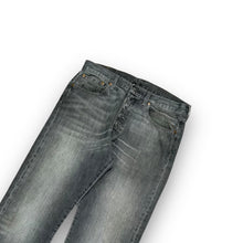 Load image into Gallery viewer, Levi’s 501 Jeans 32