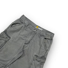 Load image into Gallery viewer, Carhartt Cargo Shorts 32