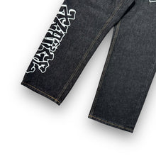 Load image into Gallery viewer, XLARGE Jeans 28