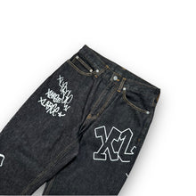 Load image into Gallery viewer, XLARGE Jeans 28