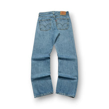 Load image into Gallery viewer, Levi's 501 Jeans W31