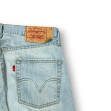 Load image into Gallery viewer, Levi's 501 Jeans W32