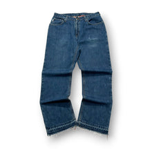 Load image into Gallery viewer, Carhartt Jeans 33