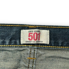 Load image into Gallery viewer, Levi's 501 Jeans W32