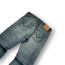 Load image into Gallery viewer, Levi's 501 Jeans W32