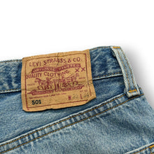 Load image into Gallery viewer, Levi's 501 Jeans W29