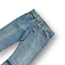 Load image into Gallery viewer, Levi's 501 Jeans W32