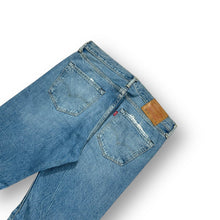 Load image into Gallery viewer, Levi's 501 Jeans W34