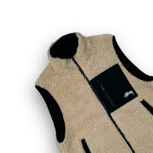 Load image into Gallery viewer, Stussy Sherpa Reversible Vest