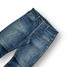 Load image into Gallery viewer, FUBU Vintage Jeans 32