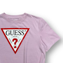 Load image into Gallery viewer, Guess T-shirt Medium