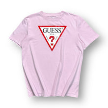 Load image into Gallery viewer, Guess T-shirt Medium