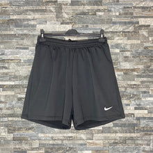 Load image into Gallery viewer, Nike 90s Men&#39;s Shorts 2XL