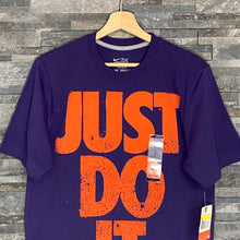 Load image into Gallery viewer, Nike Vintage T-shirt Small