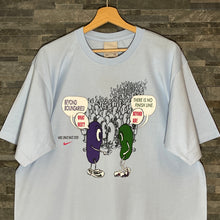 Load image into Gallery viewer, Nike T-shirt Large