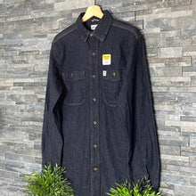 Load image into Gallery viewer, Carhartt Shirt Small