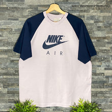 Load image into Gallery viewer, Nike Air T-shirt XL