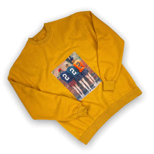 Load image into Gallery viewer, Vintage Sweatshirt Medium