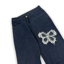 Load image into Gallery viewer, Vintage Flared Jeans 27